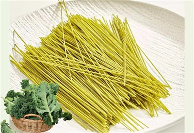 Fideos de pasta con col rizada
